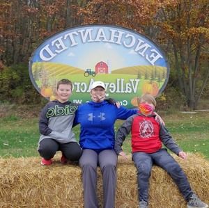 Meet your Posher, Holly